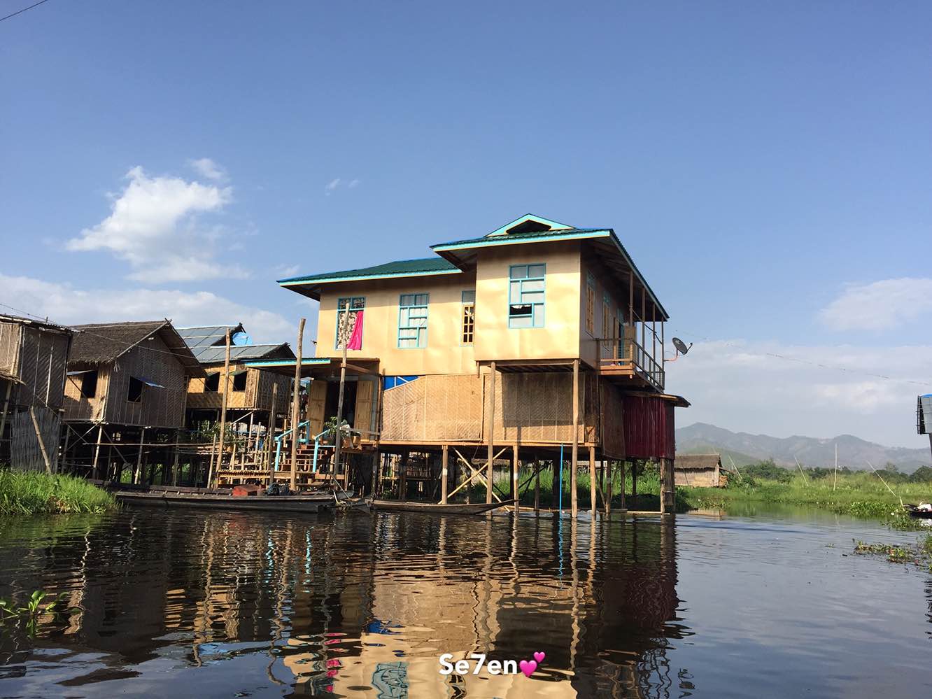 茵莱湖 is located in the heart of the shan plateau, myanmar